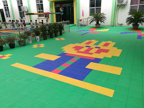 幼兒園懸浮地板對(duì)孩子有什么好處？